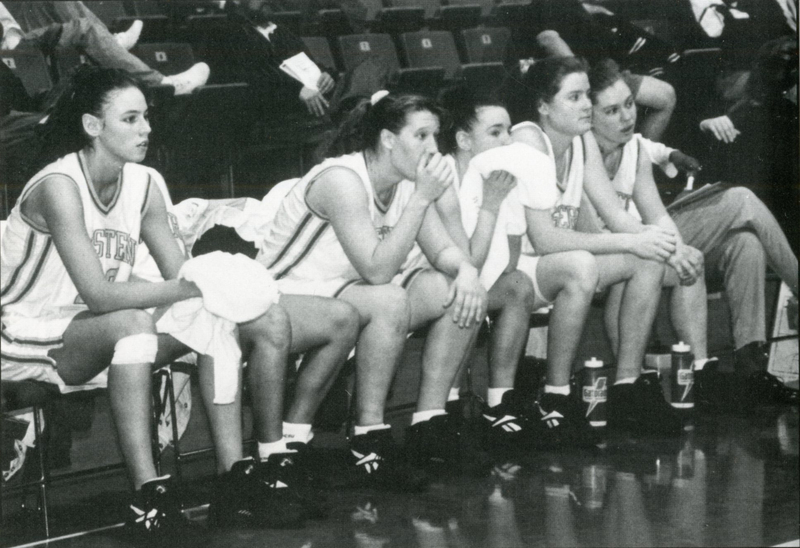 yearbook_1995_womensBasketball_001.jpg