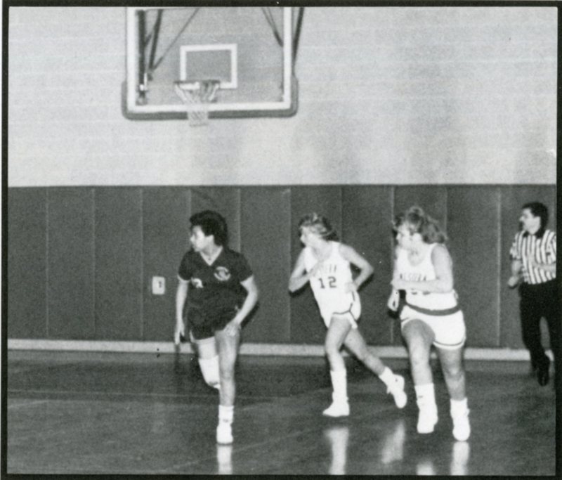 yearbook1988_womensBasketball_003.jpg