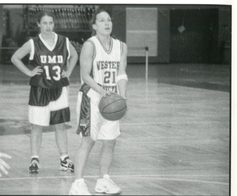 yearbook1999_womensBasketball_002.jpg