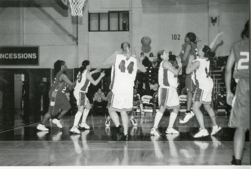 yearbook2002_womensBasketball_002.jpg