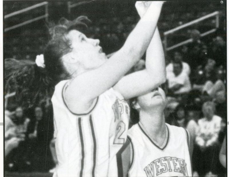 yearbook_1997_womensBasketball_002.jpg