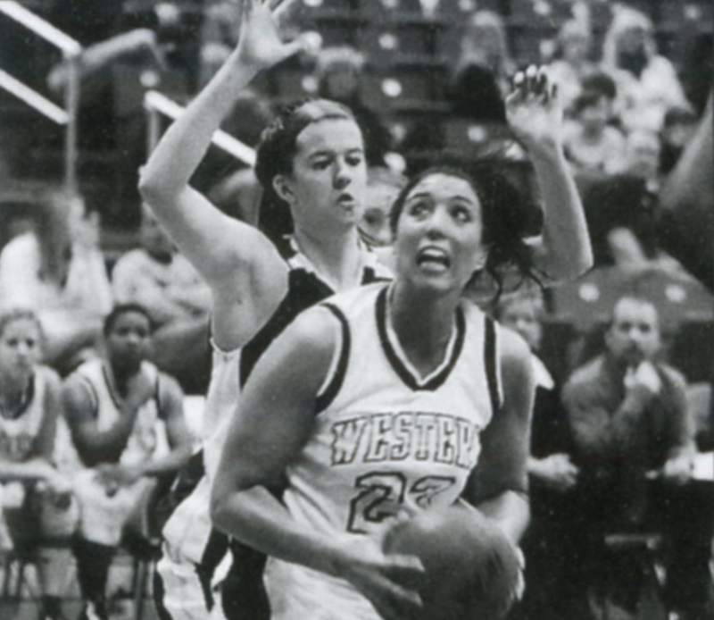 yearbook2010_womensBasketball_011_1.jpg