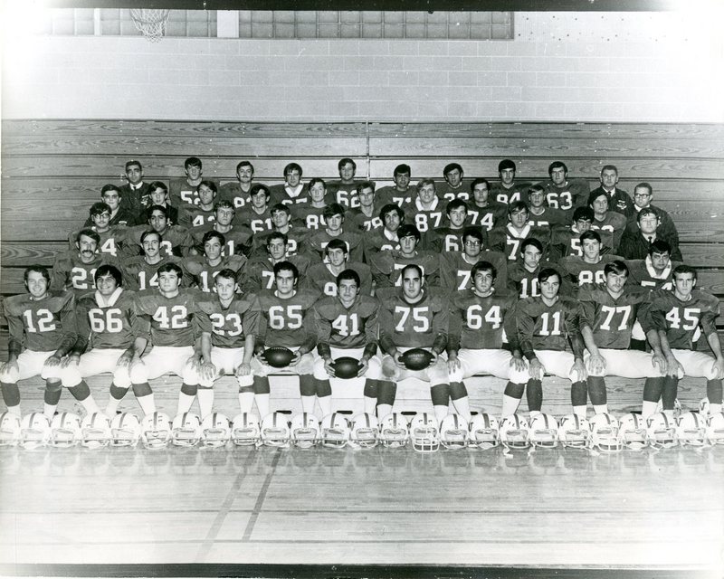 rg8_10_04_1969footballTeam_002.jpg