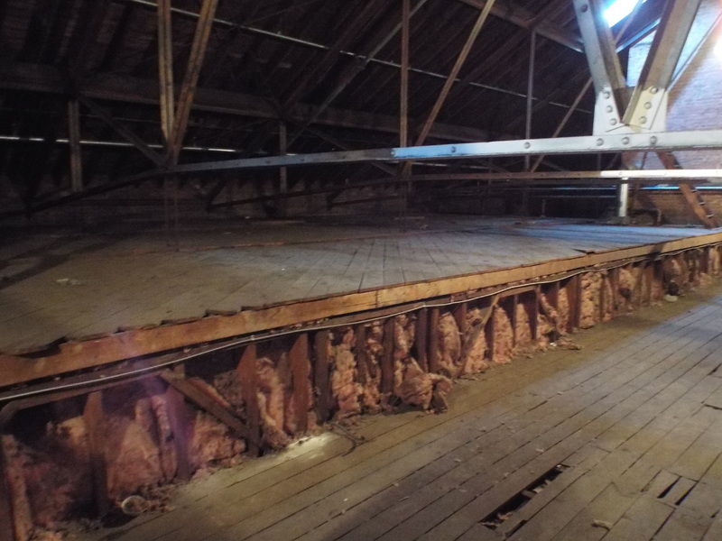 OldMain_attic_006.JPG