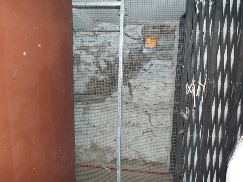 OldMain_subBasement_elevator_004.JPG