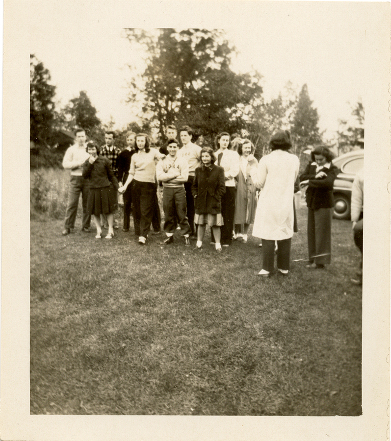 rg08_16_3e_1_Class picnic Oct 1942_service.jpeg