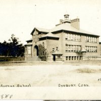 Locust Avenue School