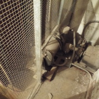 OldMain_subBasement_elevator_002.JPG