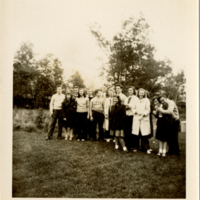 rg08_16_3e_2_ Class picnic Oct 1942_service.jpeg