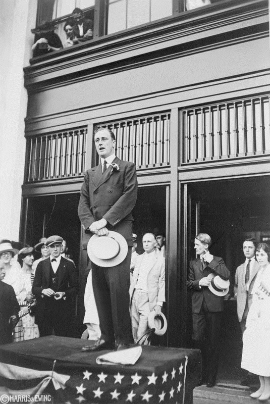 FDR 1920 Campaigning.jpg